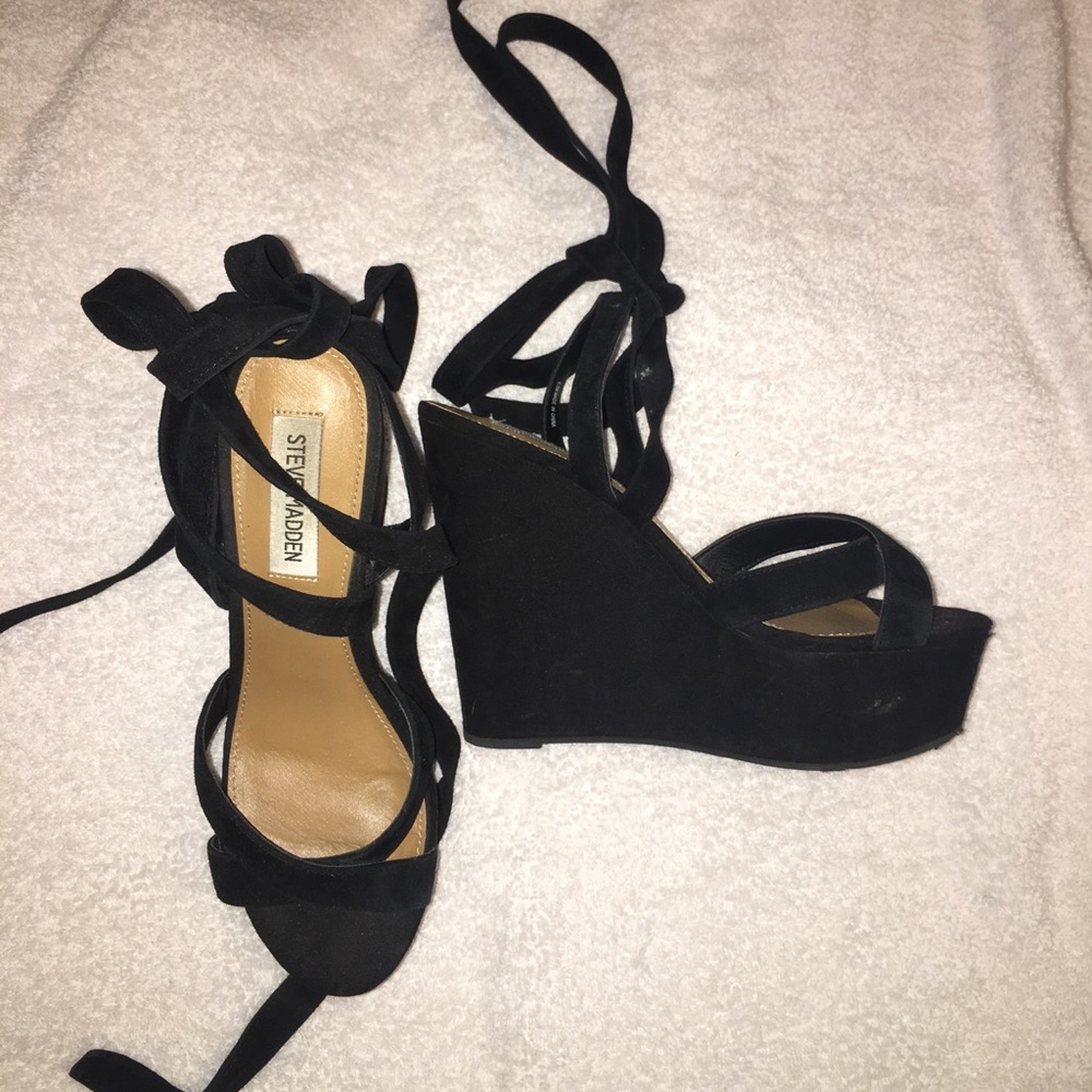 STEVE MADDEN WEDGES